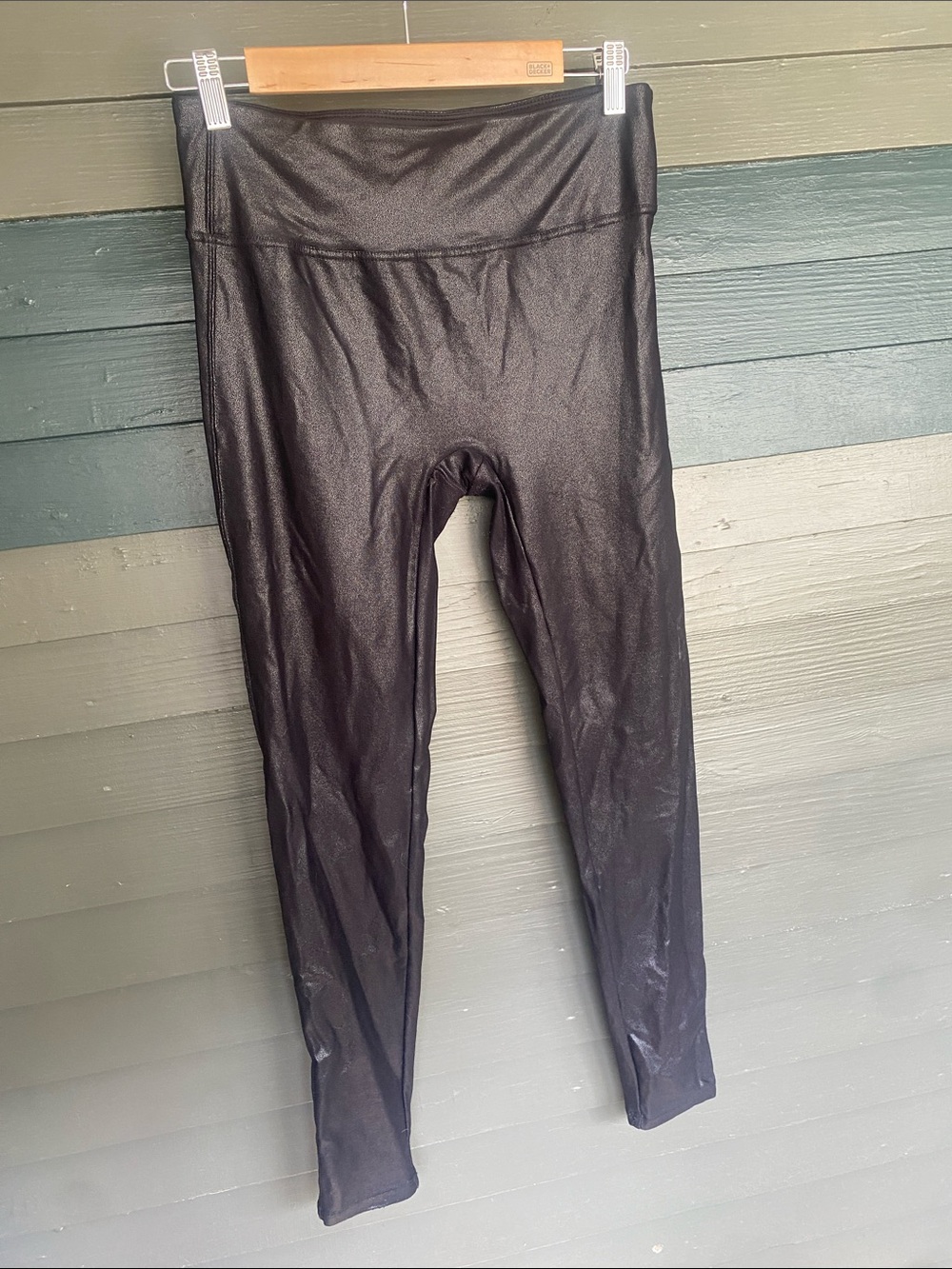 Black Shiny High-Waist Leggings Size Large